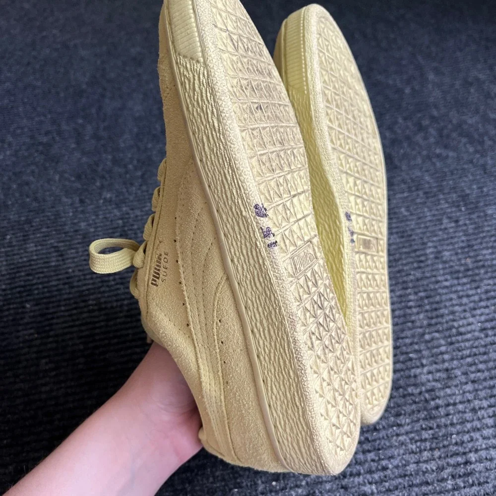 Puma Suede Classic Sneakers Womens 8.5 Green Yellow Low Top Suede Shoes Casual